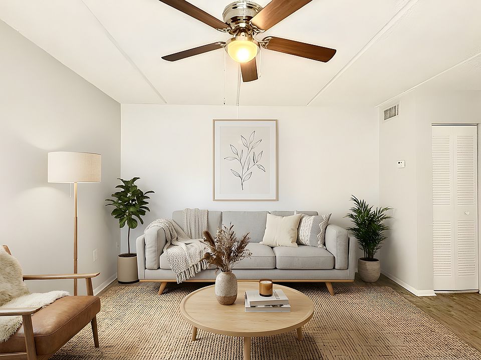 Shell Premium - Living Room (Staged)