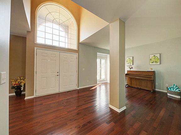 3rd image of 4110 Silverleaf Dr