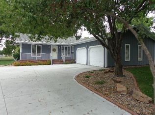 2208 Woodridge Ln, Grand Island, NE 68801