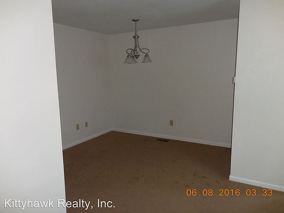 3rd image of 5661 Elgin Roof Rd