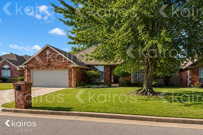 3 bed, 2.0 bath, 2126 sqft, $2,045 — Photo 1
