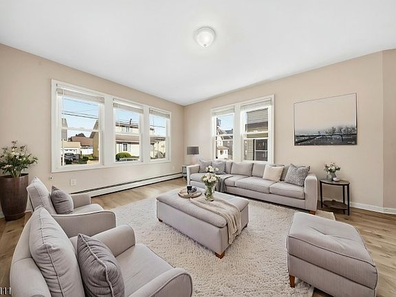 5th image of 73 Planten Ave