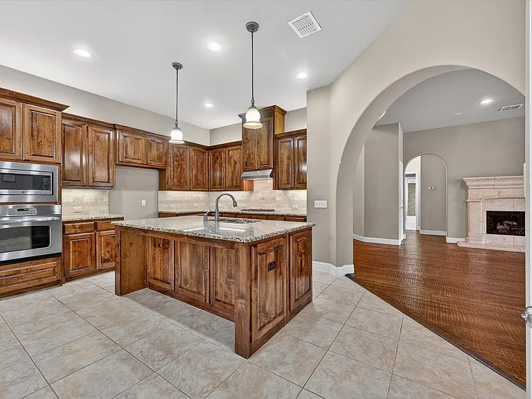 10075 Stancil Ln — Photo 2