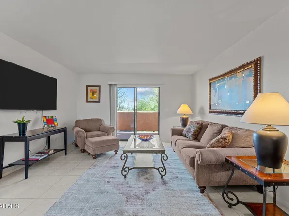 540 S West Rd APT 12, Wickenburg, AZ 85390