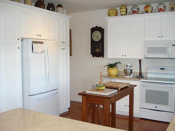 5th image of 250 New Cameron Dr