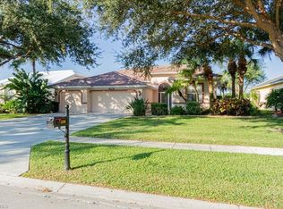 2248 Heritage Greens Dr, Naples, FL 34119