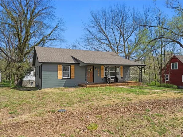 3801 Windsor Rd, Kansas City, MO 64133