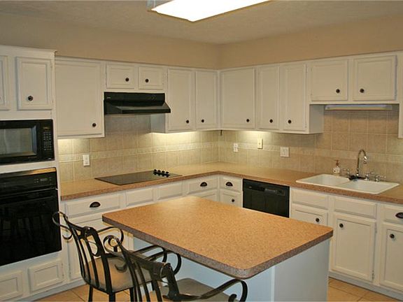 5th image of 2317 Broadlawn Dr