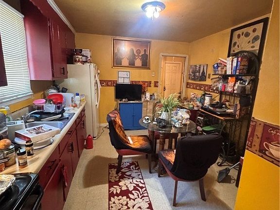 4th image of 1115 6th St