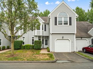 90 Morningside Ct, Shelton, CT 06484