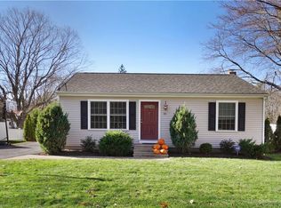 31 Westview Dr, Meriden, CT 06450