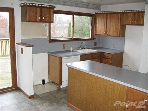 2nd image of 4924 Lore Dr