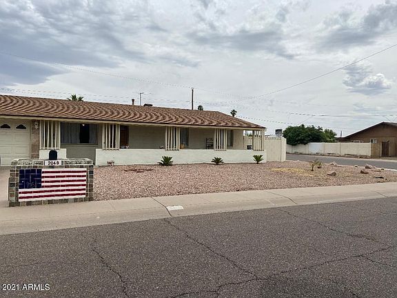 2nd image of 2049 W EUGIE Avenue