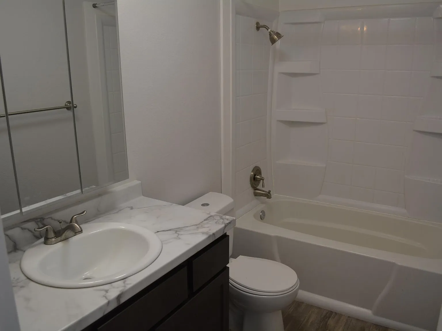 2 bed, 850 sqft, $1,700 — Photo 3