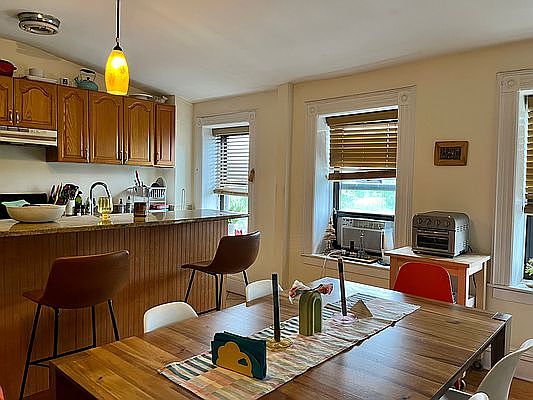 3rd image of 126 Underhill Ave #2