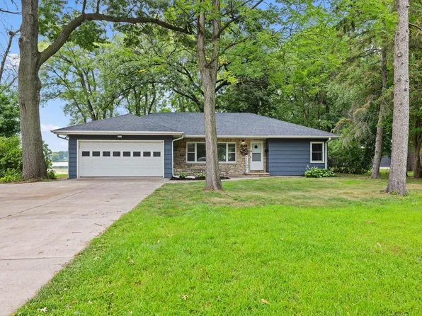 5415 Twin Lake Blvd E, Brooklyn Center, MN 55429