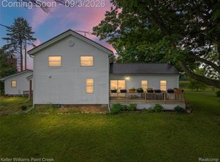 8950 N Fowlerville Rd, Fowlerville, MI 48836