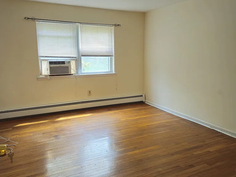 366 Hoover Ave #119 — Photo 7