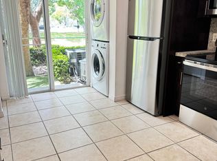 7900 NW 6th St APT 102, Hollywood, FL 33024