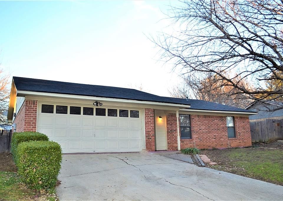 1st image of 2521 La Paloma Dr