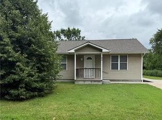 1316 Des Moines St, Burlington, KS 66839