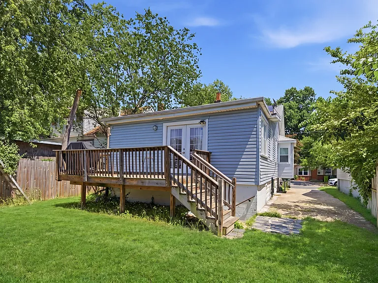 4318 Lawrence St — Photo 41