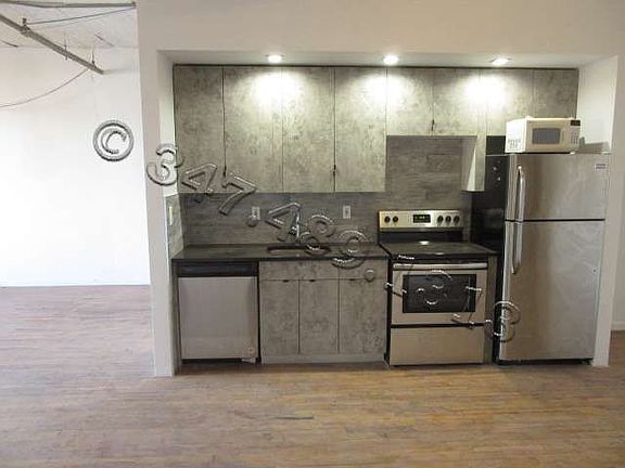 5th image of 132 N 5th St APT 4A