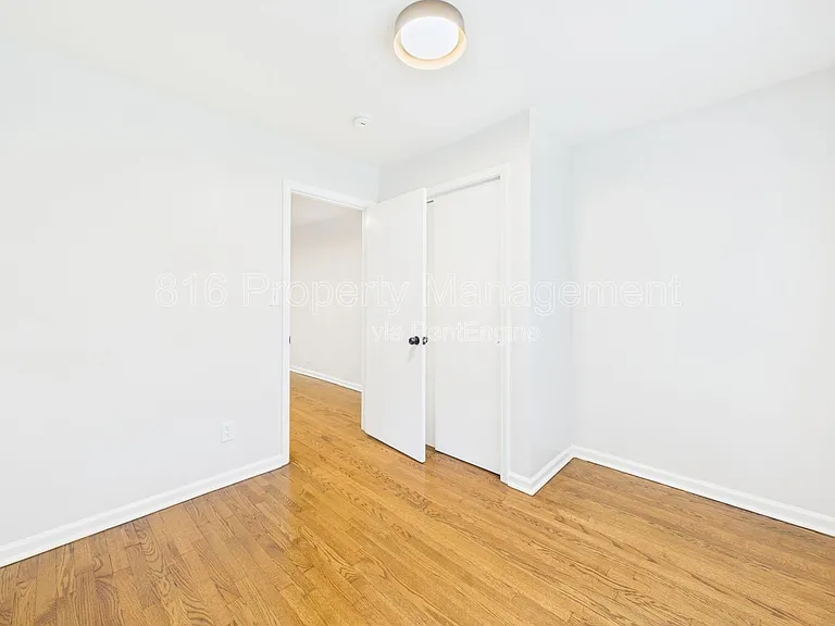 4279 E 60th Ter — Photo 16