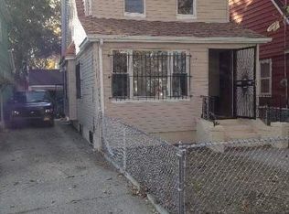 10038 202nd St, Hollis, NY 11423