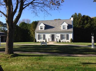 9 N Point Dr, Sheboygan, WI 53081