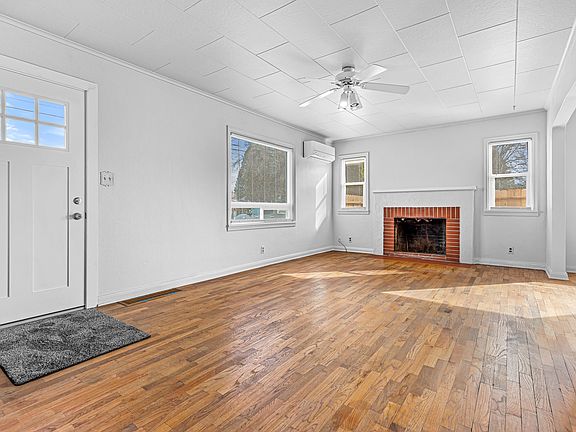 5th image of 793 Marshall Ave