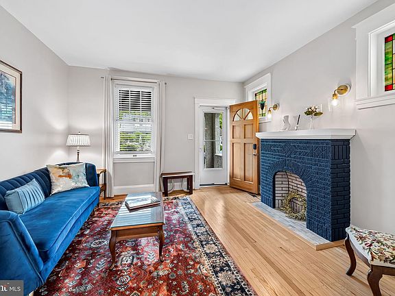 5th image of 3212 Wisteria Ave
