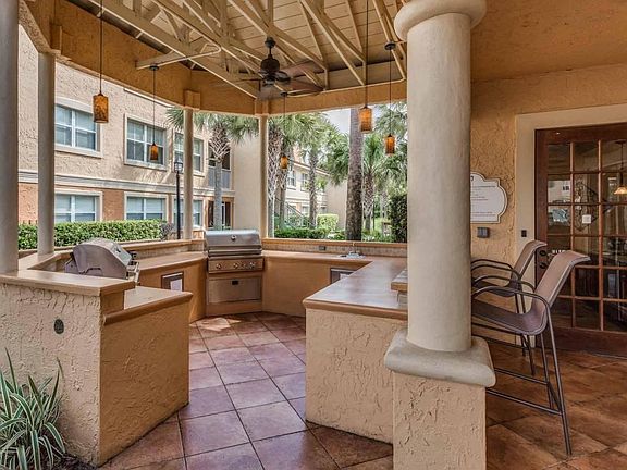 Outdoor Kitchen