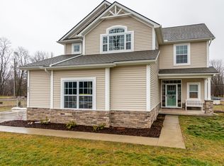 685 County Farm Rd, Howell, MI 48843