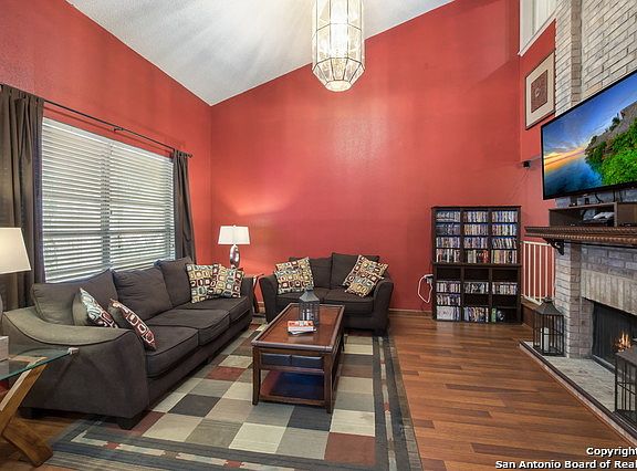 4th image of 8318 Dawnwood Dr