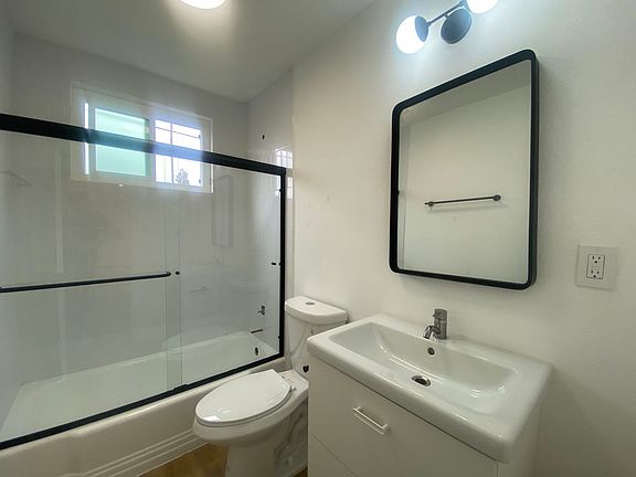 5th image of 237 N Catalina St APT 9
