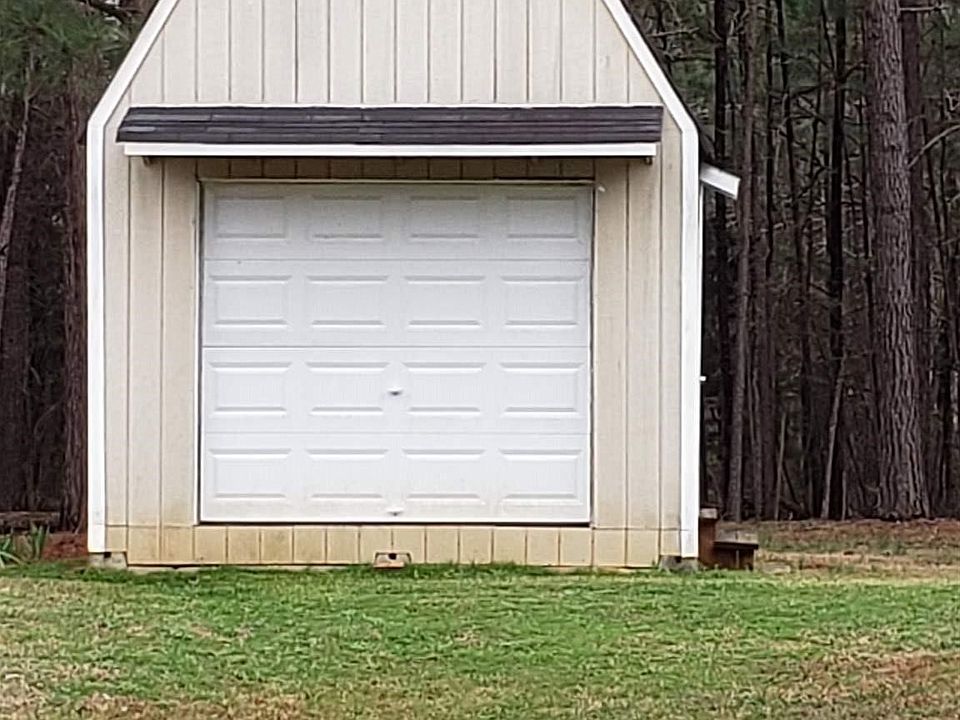 2nd image of 90 Saddlebrook Way