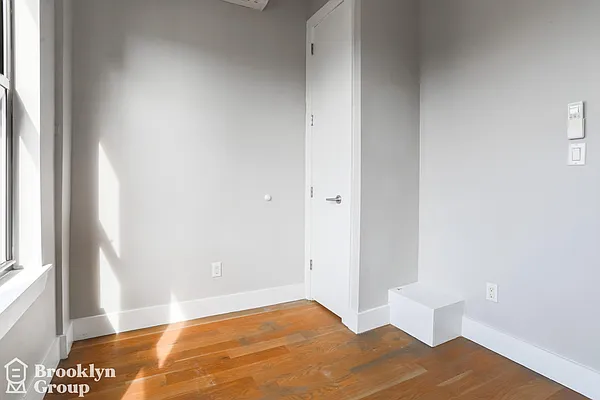 Rented by Brooklyn Group | media 7