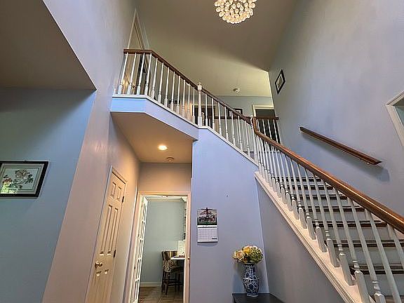 The foyer & balcony