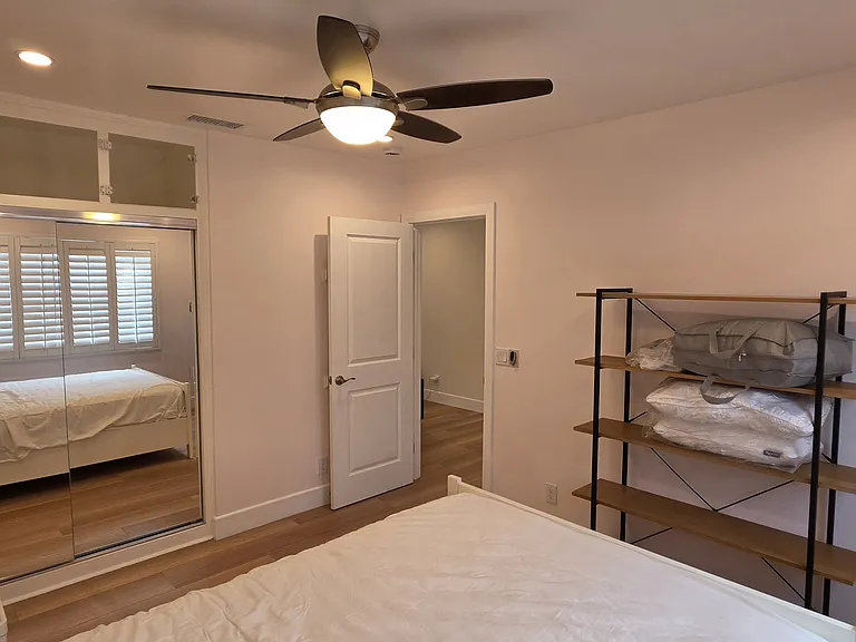 7755 Amestoy Ave — Photo 15