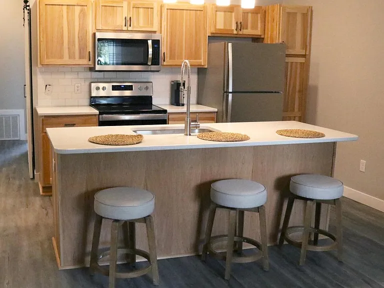 8 Reserve Ct — Photo 4