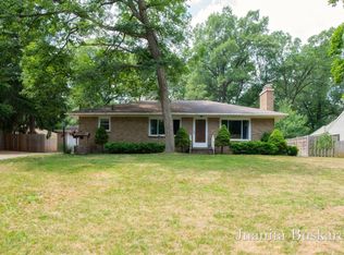 2473 Bristolwood Dr NW, Grand Rapids, MI 49544