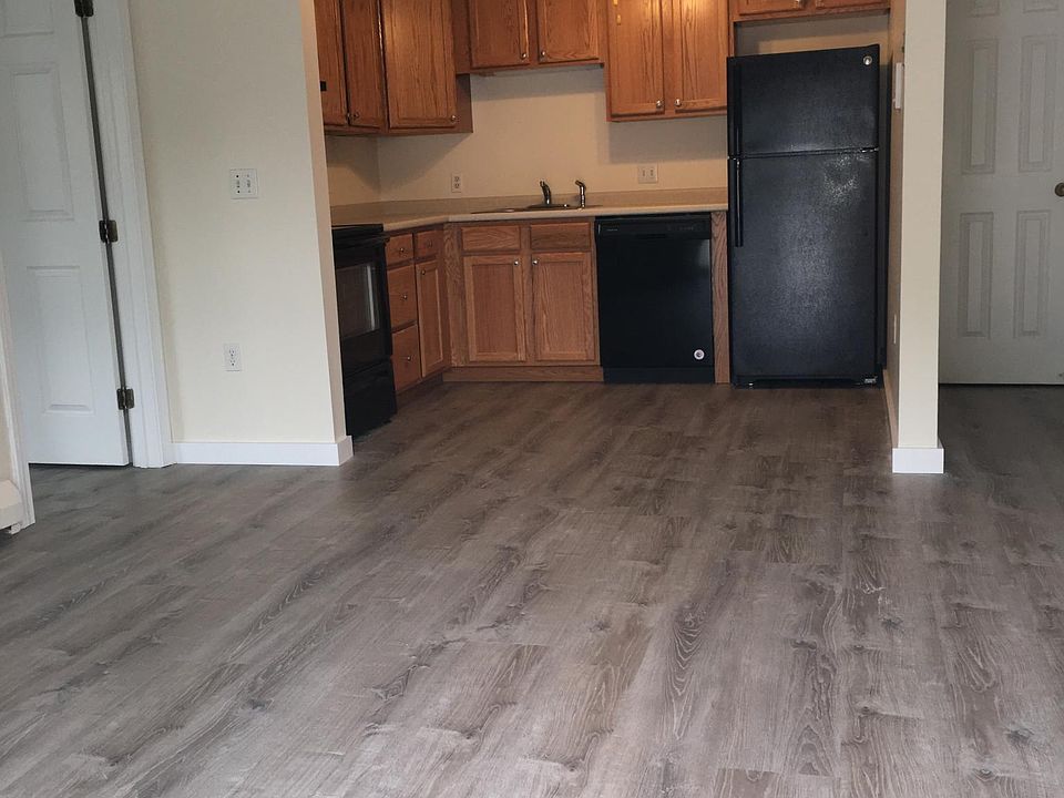 Living room looking into kitchen