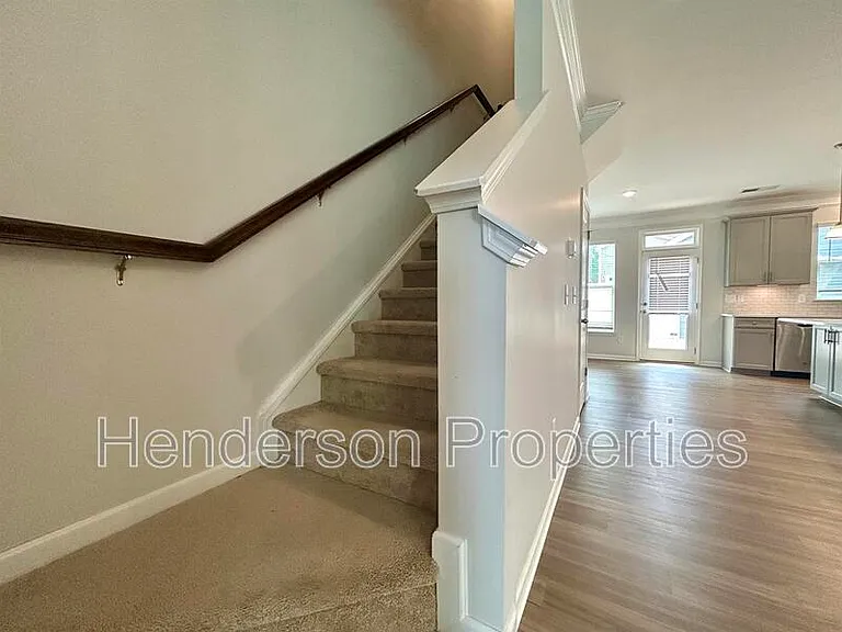 512 Laurel Walk Ln — Photo 7