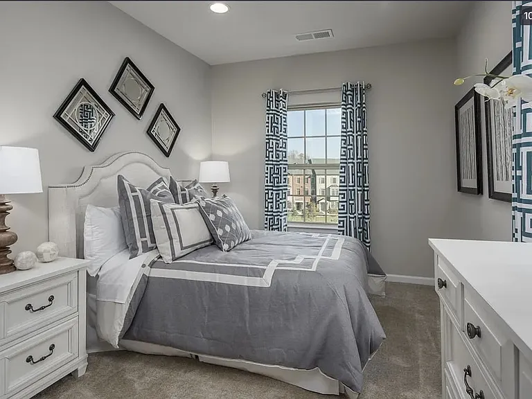 707 Channing Park Cir — Photo 10