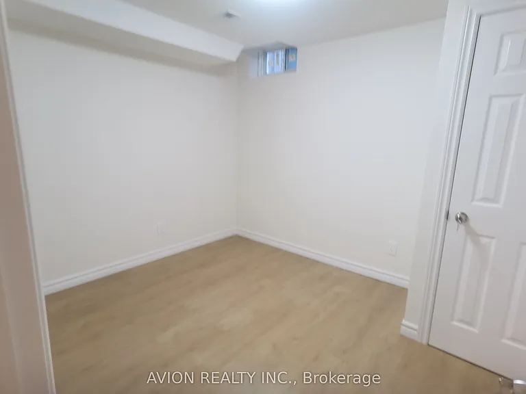 66 Eastern Skies Way #BASEMENT — Photo 6