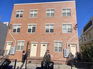 657 N 35th St, Philadelphia, PA 19104