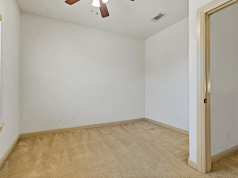 11118 Marion Rd #400 — Photo 25
