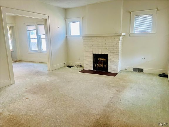 4th image of 1233 N Glencove Rd