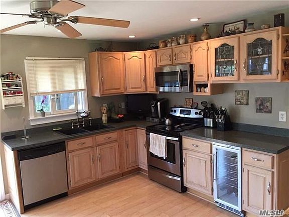 2nd image of 2 Felway Dr